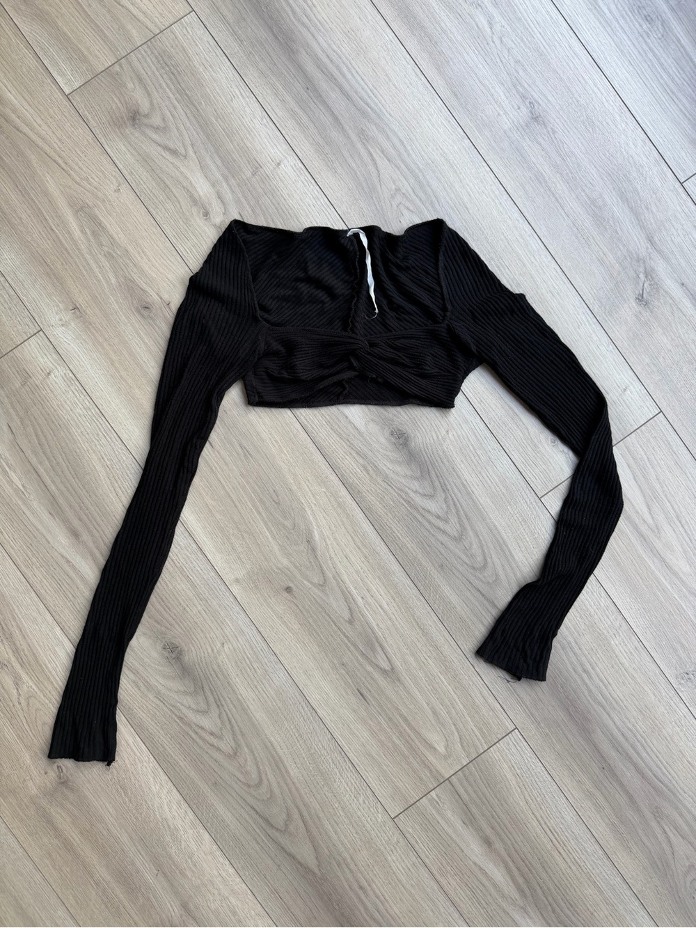 ARE YOU AM I Black Ribbed Twist-Front Long Sleeve Crop Top